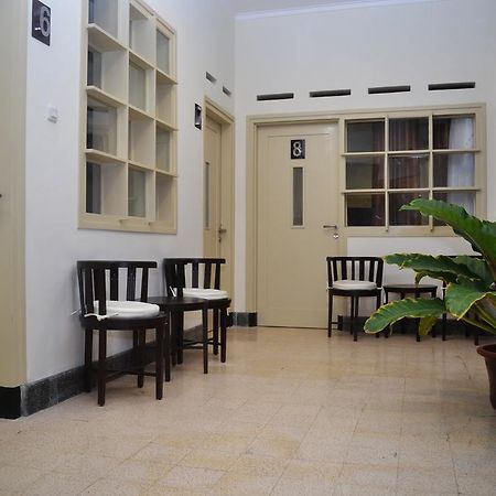 Srikandi Guesthouse Malang Dış mekan fotoğraf