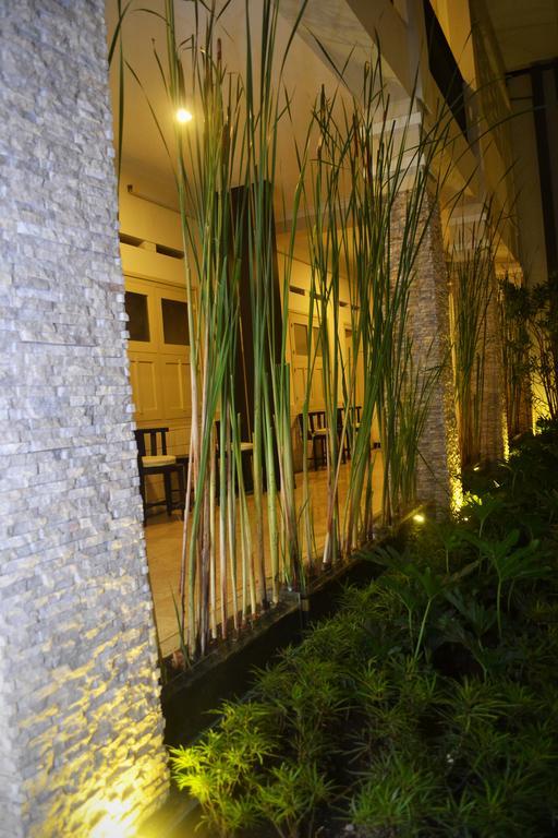 Srikandi Guesthouse Malang Dış mekan fotoğraf